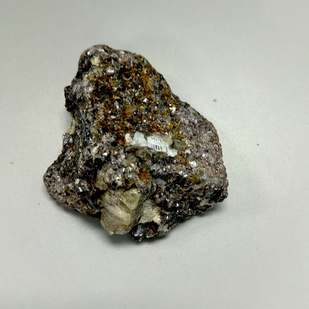 Lepidolite & quartz - Picture 3 of 7